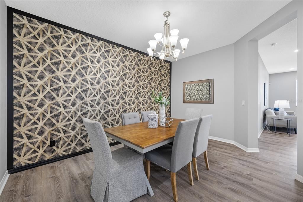 En Venta: $365,000 (4 camas, 3 baños, 2666 Pies cuadrados)