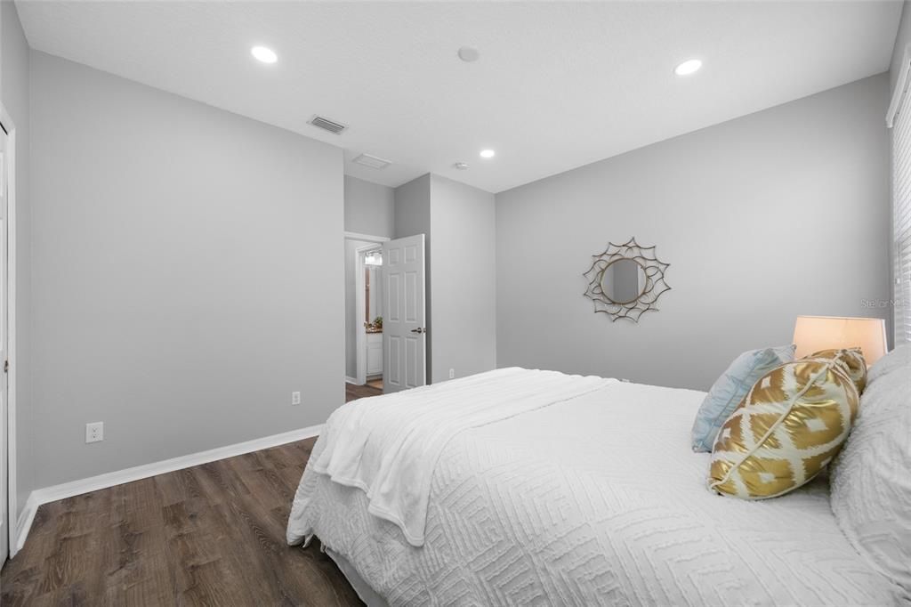 En Venta: $365,000 (4 camas, 3 baños, 2666 Pies cuadrados)