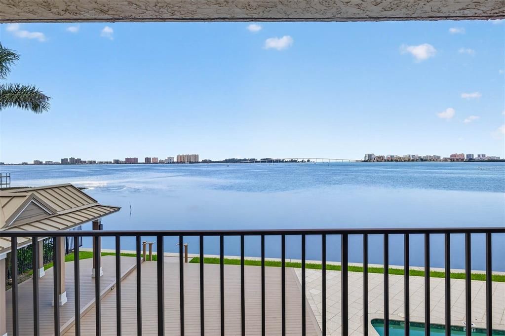 En Venta: $599,900 (2 camas, 2 baños, 1340 Pies cuadrados)
