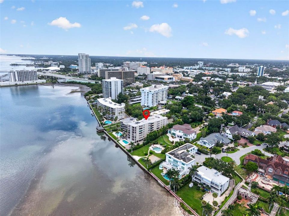 En Venta: $599,900 (2 camas, 2 baños, 1340 Pies cuadrados)