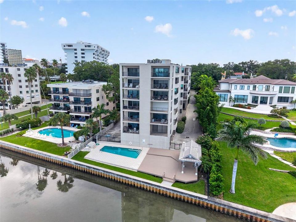 En Venta: $599,900 (2 camas, 2 baños, 1340 Pies cuadrados)