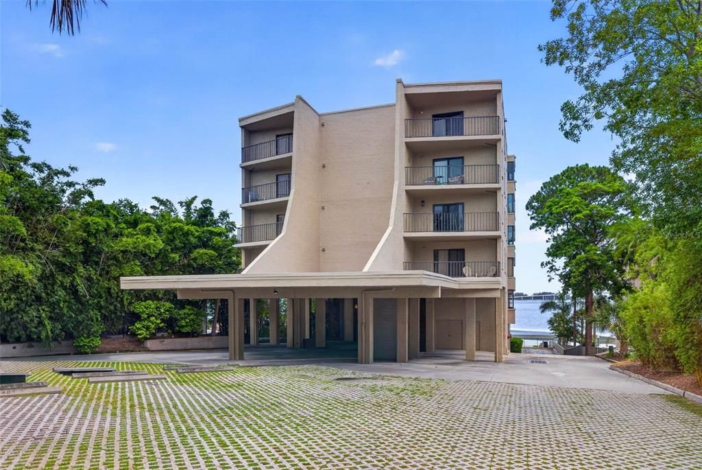 En Venta: $599,900 (2 camas, 2 baños, 1340 Pies cuadrados)