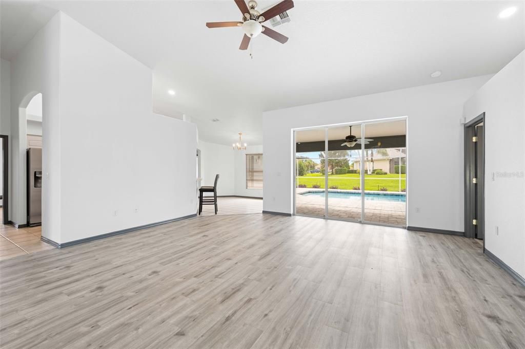 En Venta: $449,000 (3 camas, 2 baños, 1898 Pies cuadrados)