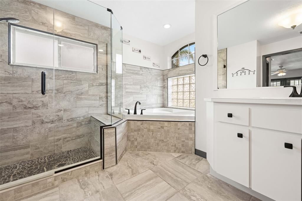 En Venta: $449,000 (3 camas, 2 baños, 1898 Pies cuadrados)