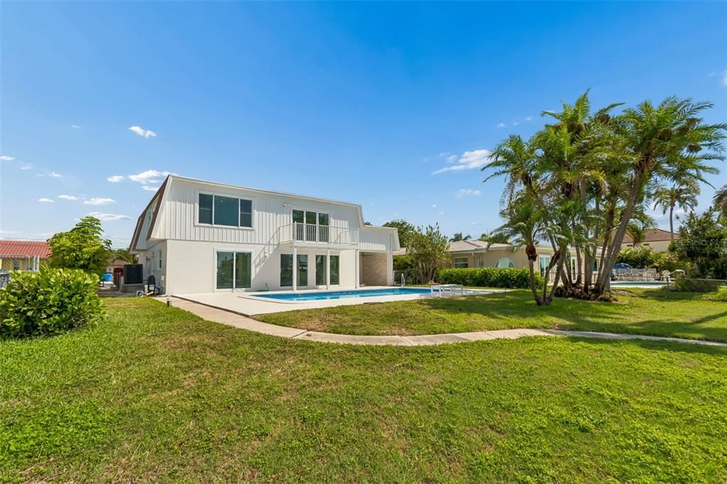 На продажу: $1,495,000 (4 спален, 3 ванн, 2450 Квадратных фут)