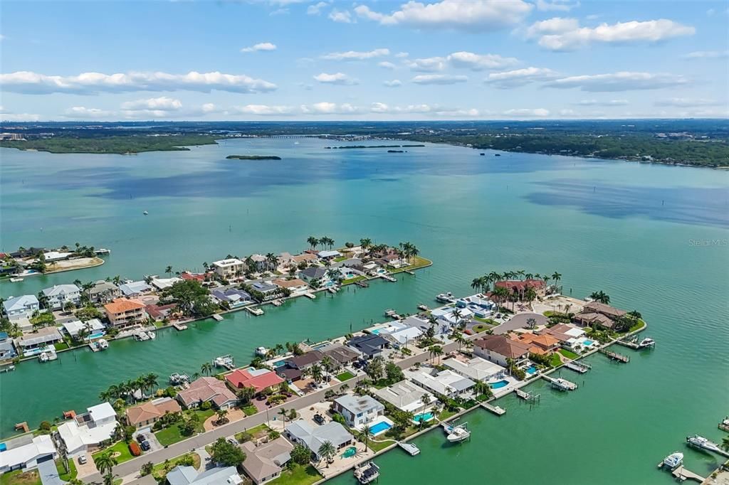 На продажу: $1,495,000 (4 спален, 3 ванн, 2450 Квадратных фут)