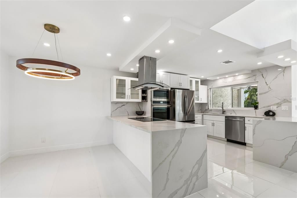 На продажу: $1,495,000 (4 спален, 3 ванн, 2450 Квадратных фут)