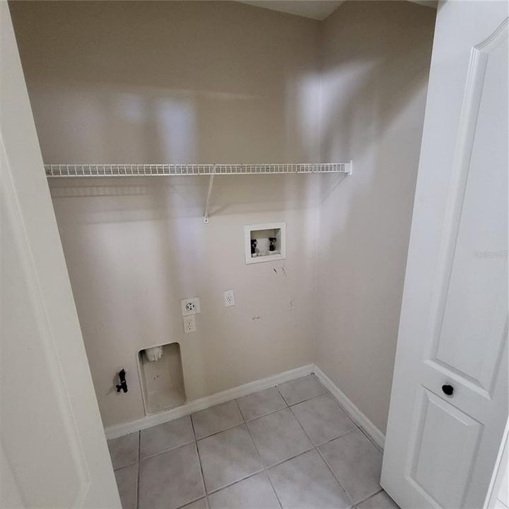 В аренду: $2,499 (4 спален, 2 ванн, 1791 Квадратных фут)
