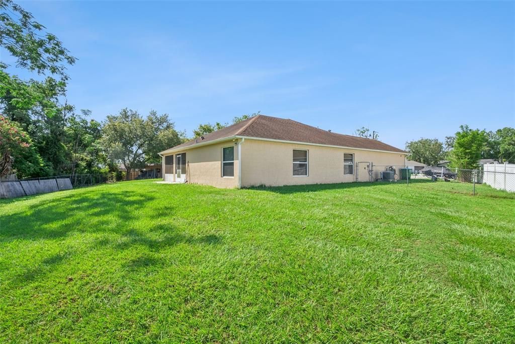 For Sale: $400,000 (4 beds, 2 baths, 2236 Square Feet)