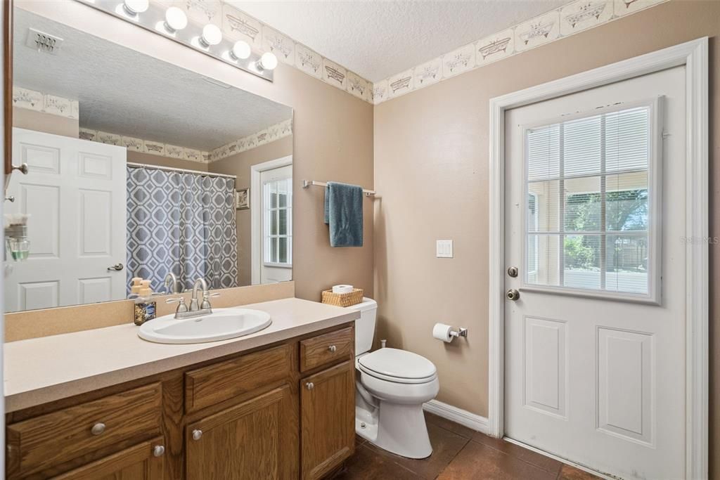 For Sale: $400,000 (4 beds, 2 baths, 2236 Square Feet)
