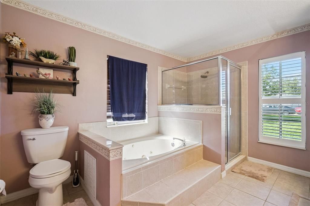 For Sale: $400,000 (4 beds, 2 baths, 2236 Square Feet)