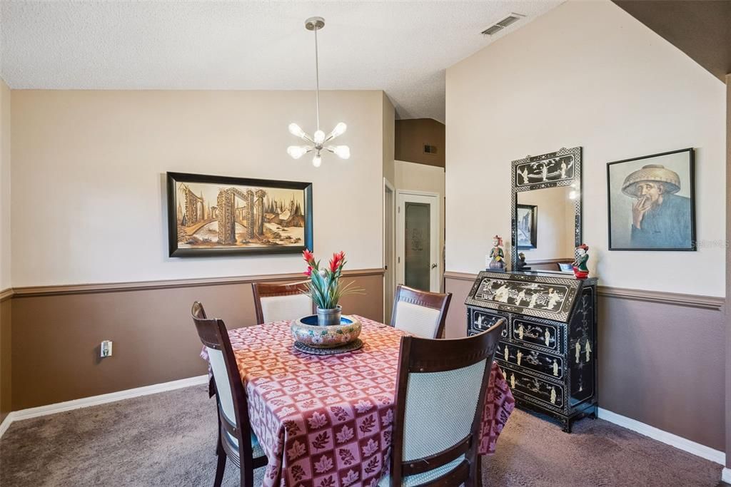 For Sale: $400,000 (4 beds, 2 baths, 2236 Square Feet)