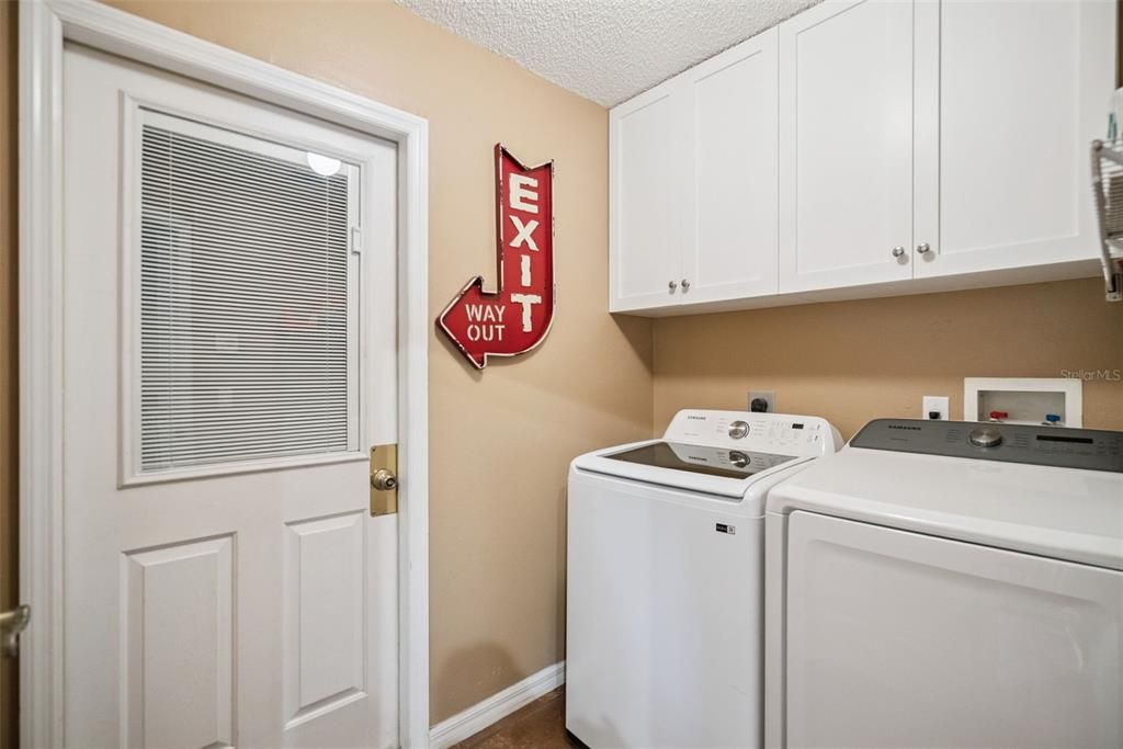 For Sale: $400,000 (4 beds, 2 baths, 2236 Square Feet)