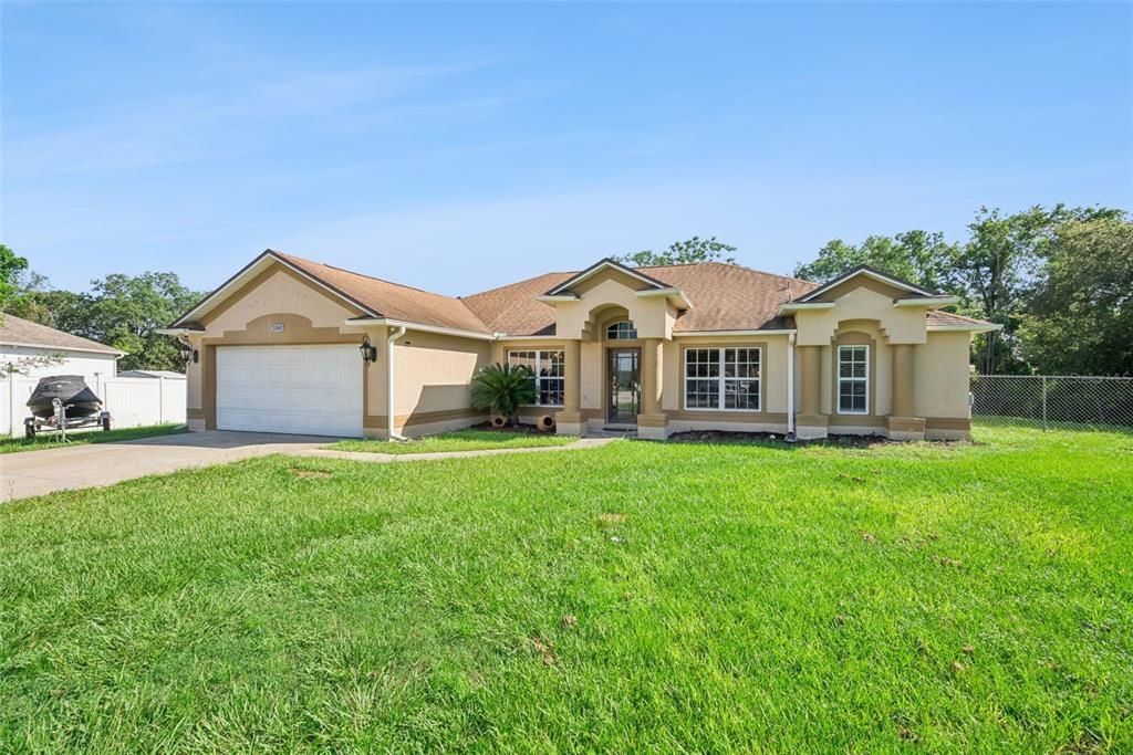 For Sale: $400,000 (4 beds, 2 baths, 2236 Square Feet)