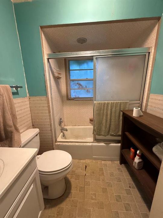 En Venta: $275,000 (3 camas, 2 baños, 1918 Pies cuadrados)