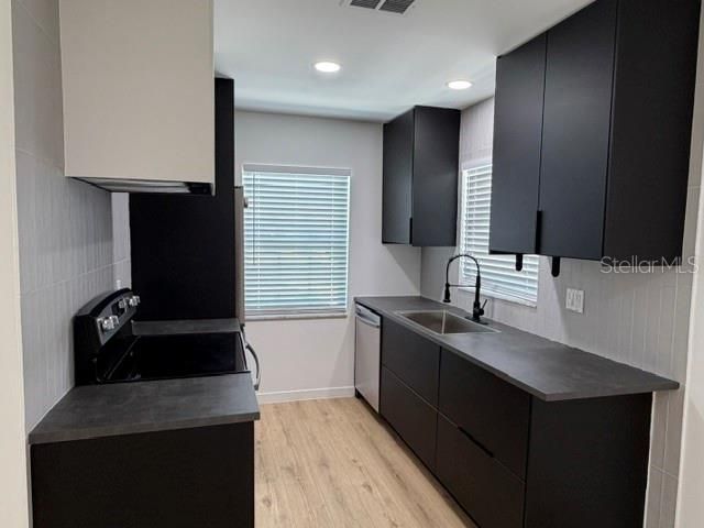 В аренду: $2,095 (2 спален, 1 ванн, 850 Квадратных фут)