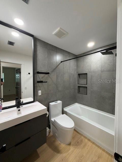 В аренду: $2,095 (2 спален, 1 ванн, 850 Квадратных фут)
