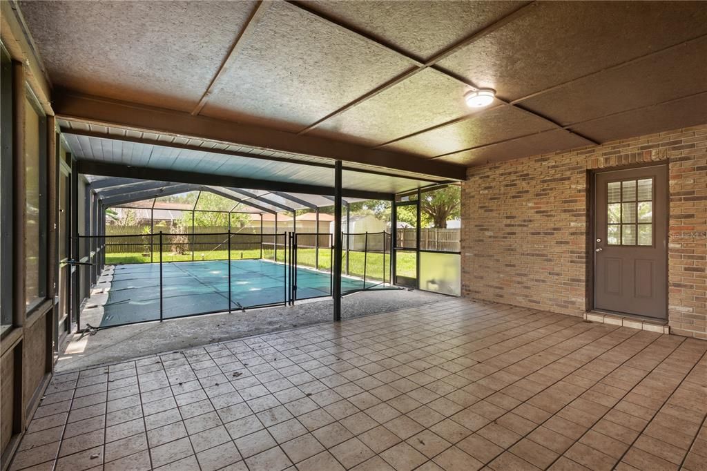 For Sale: $410,000 (4 beds, 2 baths, 1930 Square Feet)