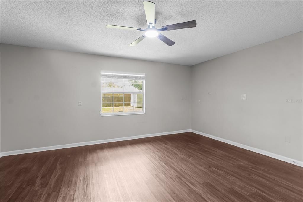 For Sale: $410,000 (4 beds, 2 baths, 1930 Square Feet)