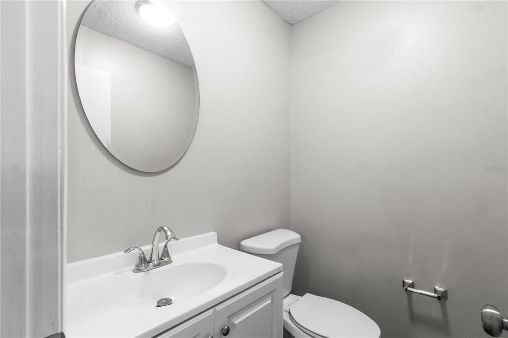 For Sale: $410,000 (4 beds, 2 baths, 1930 Square Feet)
