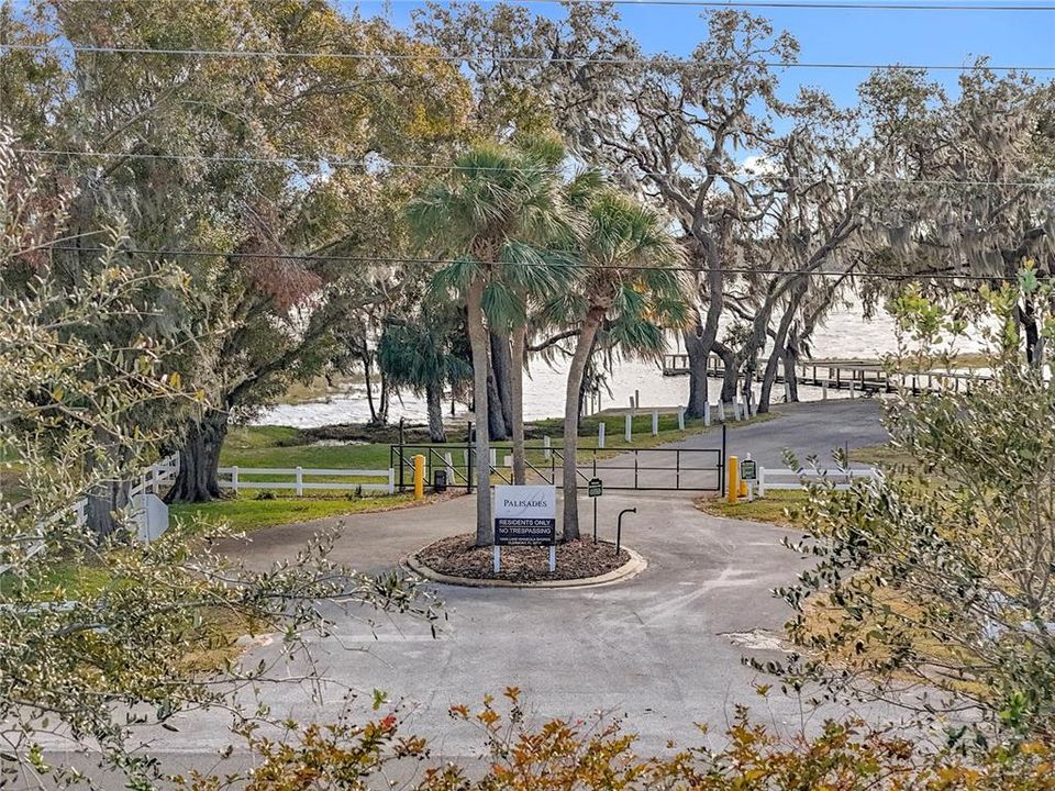 For Rent: $2,695 (4 beds, 3 baths, 2070 Square Feet)