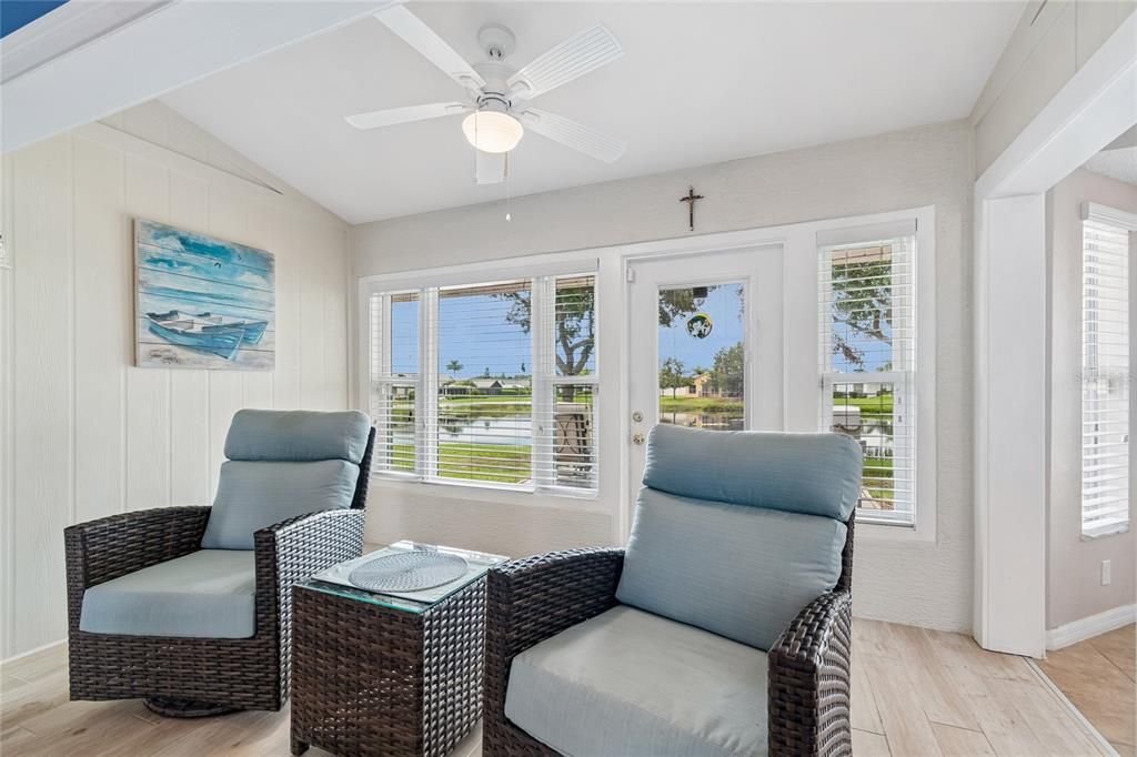 For Sale: $373,000 (2 beds, 2 baths, 1594 Square Feet)