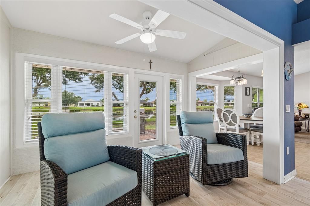 For Sale: $373,000 (2 beds, 2 baths, 1594 Square Feet)