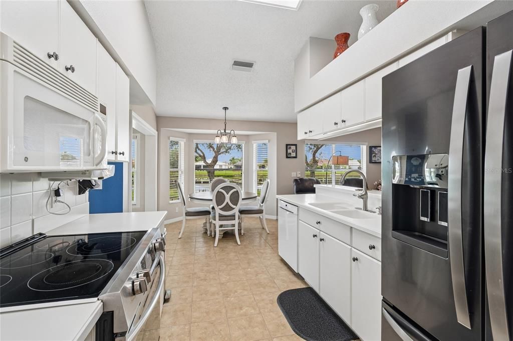 For Sale: $373,000 (2 beds, 2 baths, 1594 Square Feet)