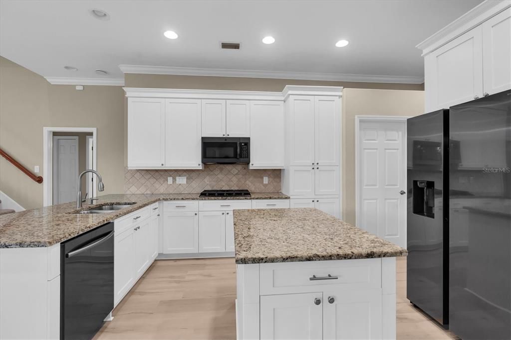 Active With Contract: $790,000 (4 beds, 4 baths, 2911 Square Feet)