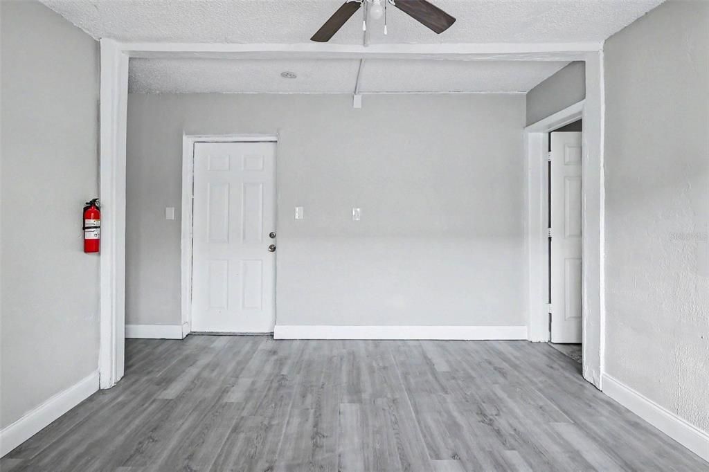For Sale: $349,000 (5 beds, 0 baths, 1456 Square Feet)