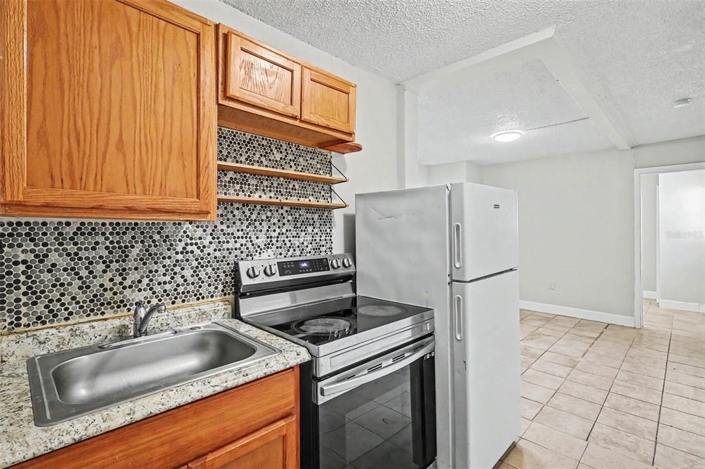 For Sale: $349,000 (5 beds, 0 baths, 1456 Square Feet)