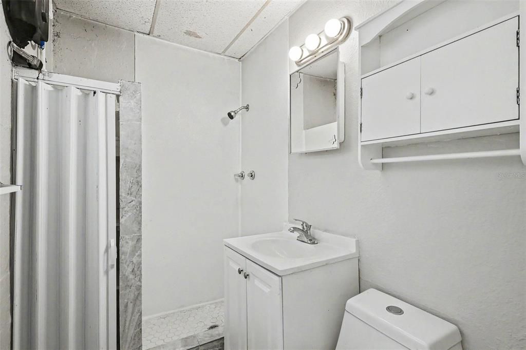 For Sale: $349,000 (5 beds, 0 baths, 1456 Square Feet)