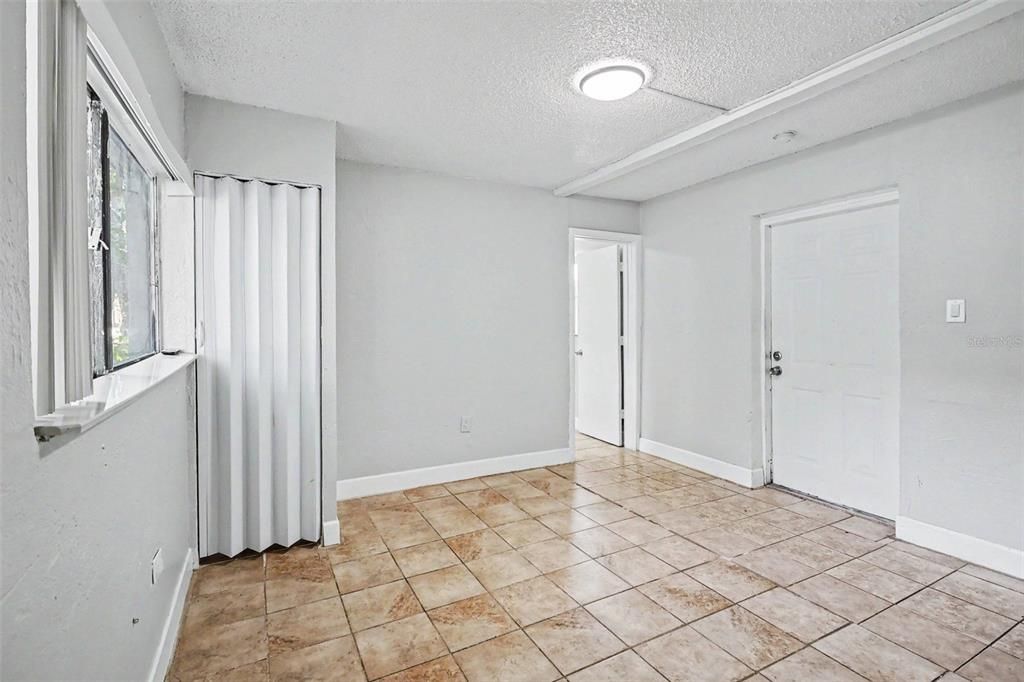 For Sale: $349,000 (5 beds, 0 baths, 1456 Square Feet)