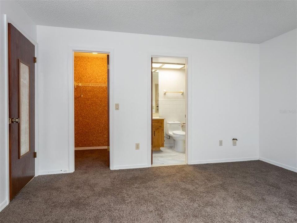 En Venta: $290,000 (2 camas, 2 baños, 1318 Pies cuadrados)