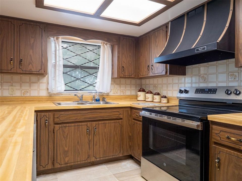 En Venta: $290,000 (2 camas, 2 baños, 1318 Pies cuadrados)
