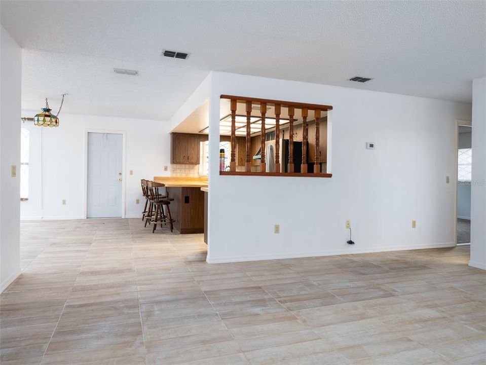 En Venta: $290,000 (2 camas, 2 baños, 1318 Pies cuadrados)