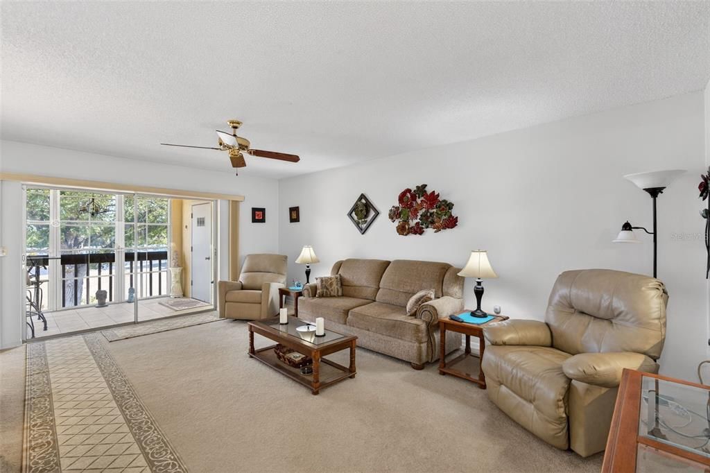 For Rent: $1,900 (2 beds, 2 baths, 1143 Square Feet)