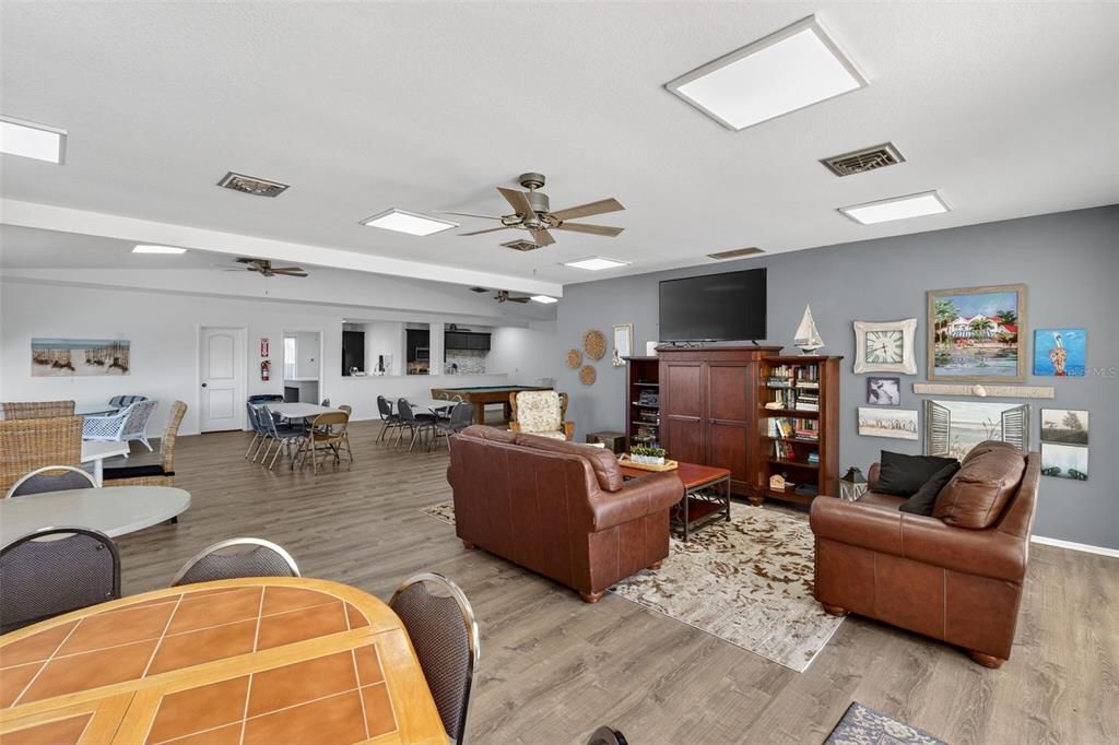 For Rent: $1,900 (2 beds, 2 baths, 1143 Square Feet)