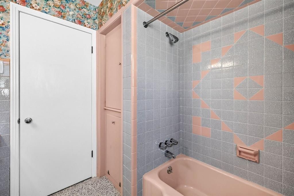 На продажу: $419,900 (3 спален, 2 ванн, 1550 Квадратных фут)