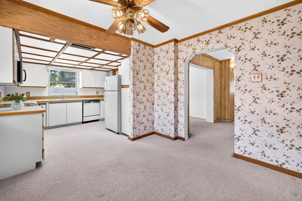 На продажу: $419,900 (3 спален, 2 ванн, 1550 Квадратных фут)