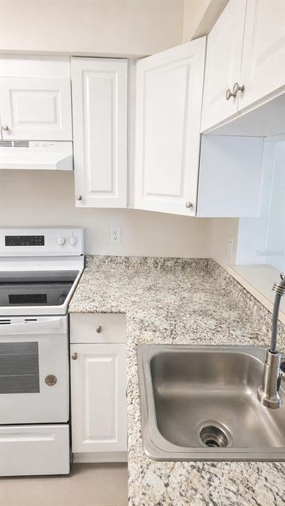 En Venta: $159,900 (2 camas, 2 baños, 912 Pies cuadrados)