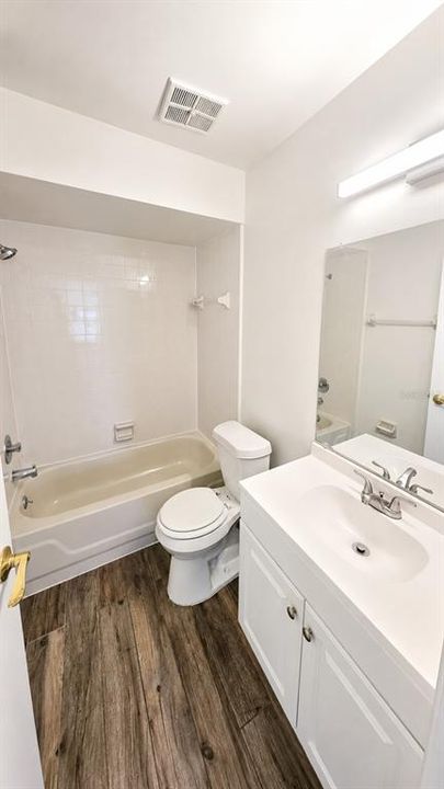 En Venta: $159,900 (2 camas, 2 baños, 912 Pies cuadrados)