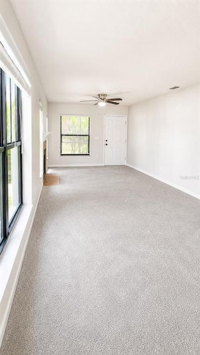 En Venta: $159,900 (2 camas, 2 baños, 912 Pies cuadrados)