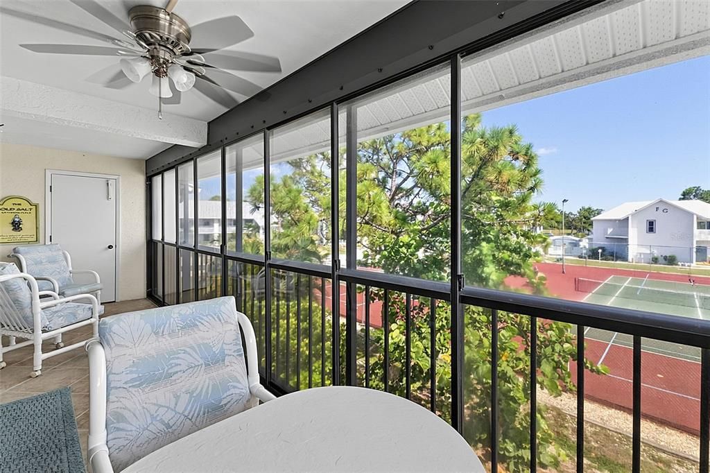 For Sale: $249,900 (4 beds, 3 baths, 1638 Square Feet)