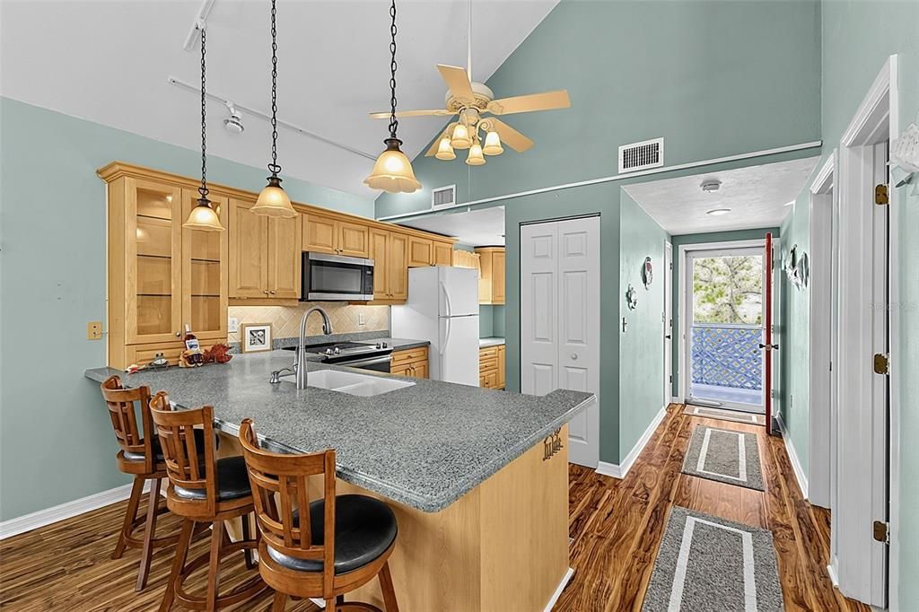 For Sale: $249,900 (4 beds, 3 baths, 1638 Square Feet)