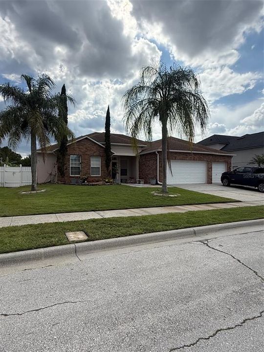 For Sale: $599,000 (4 beds, 3 baths, 2622 Square Feet)
