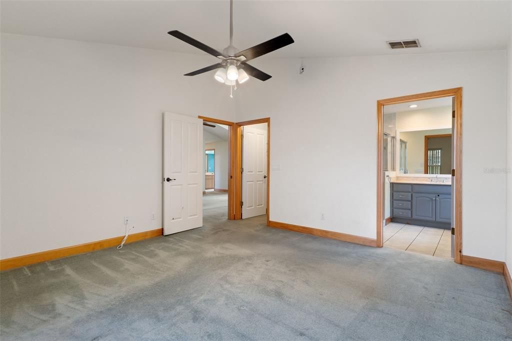For Sale: $349,000 (3 beds, 2 baths, 1626 Square Feet)