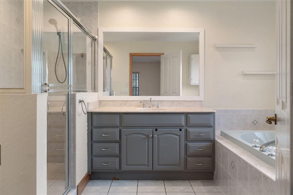 For Sale: $349,000 (3 beds, 2 baths, 1626 Square Feet)
