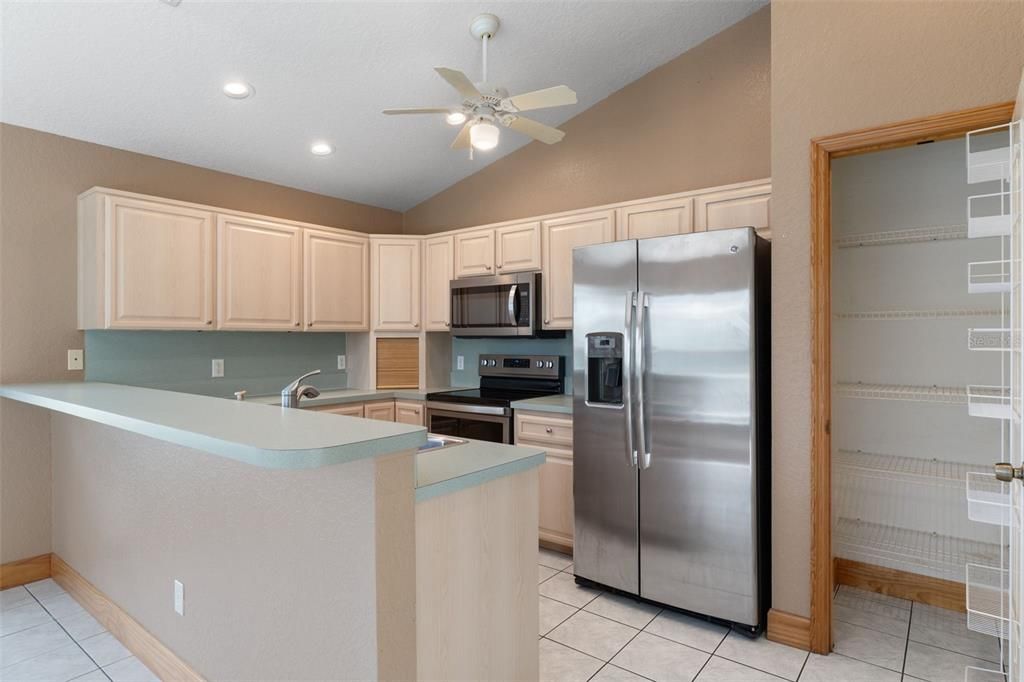 For Sale: $349,000 (3 beds, 2 baths, 1626 Square Feet)