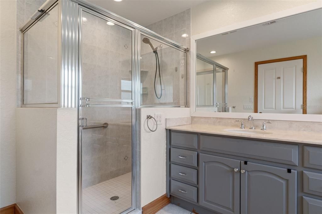 For Sale: $349,000 (3 beds, 2 baths, 1626 Square Feet)